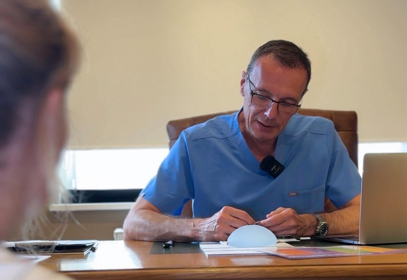 Konsultacja z ekspertem - dr Mikołaj Pernak